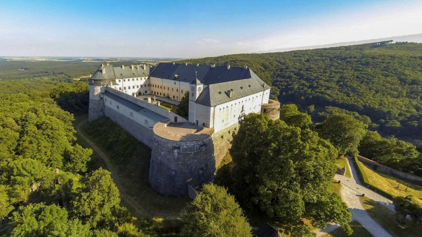 Hrad Červený Kameň